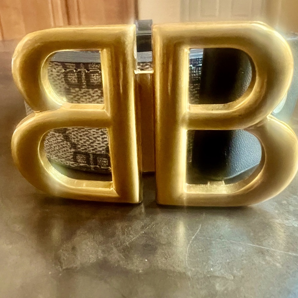Stylish Black/Brown Logo Belt